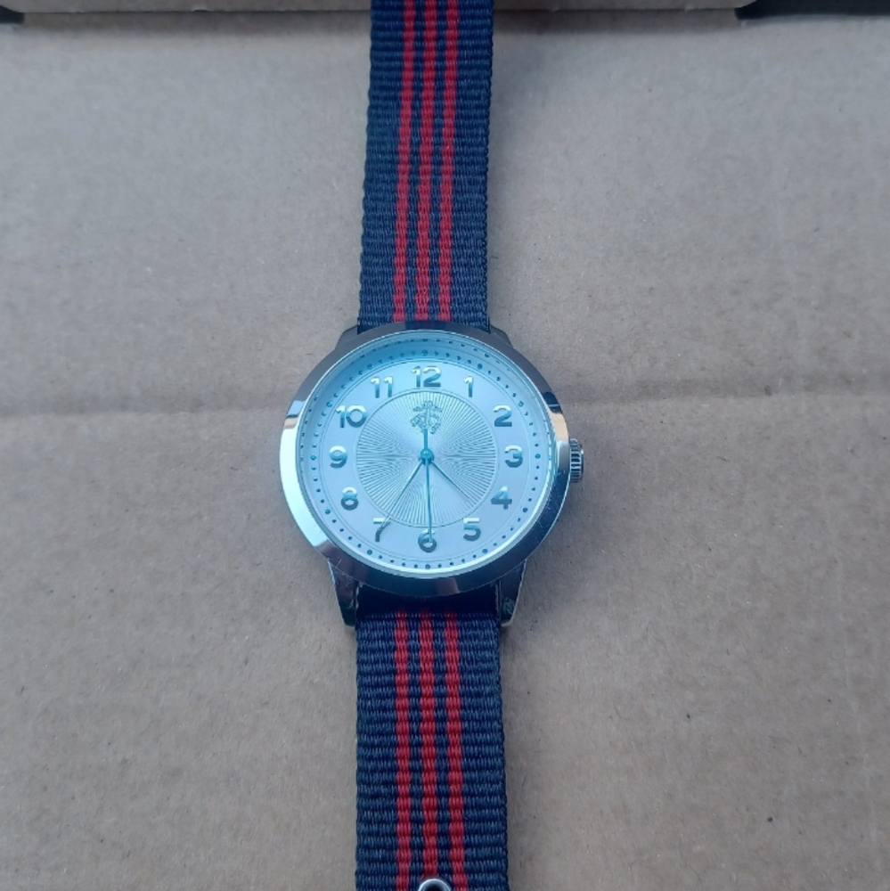 Brooks Brothers Men Gray Dial Silver Tone Nato Strap 33mm Quartz Watch